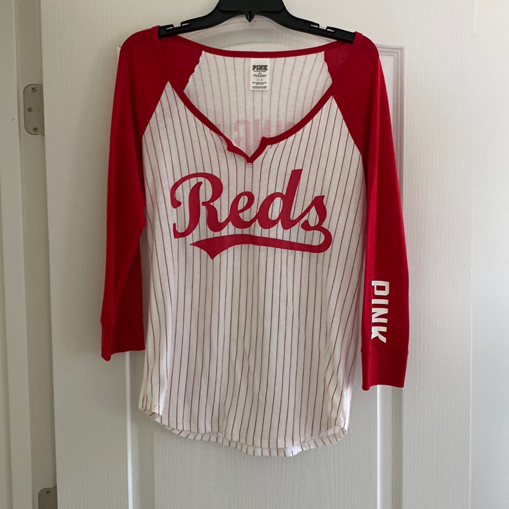 PINK Cincinnati Reds quarter length sleeve tee